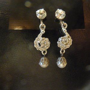 Vintage Faux Diamond & Pearl Clip On Earrings